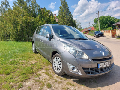 RENAULT SCENIC Scénic 1.4 TCe TomTom