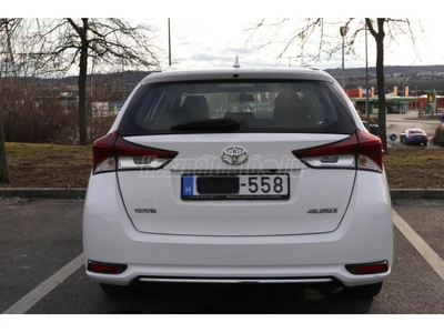 TOYOTA AURIS Touring Sports 1.6 Active