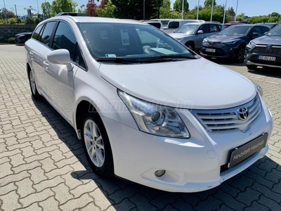 TOYOTA AVENSIS Wagon 1.8 Travel