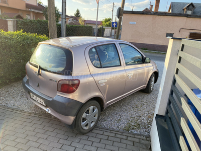 TOYOTA YARIS 1.0