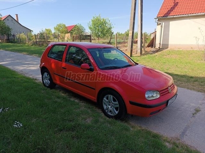 VOLKSWAGEN GOLF IV 1.6 25 év