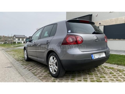 VOLKSWAGEN GOLF V 1.6 Atlanta Perfekt Tempomat / Niyitható napfénytető / Szervízkönyv / Törzskönyv / Rablásgátló /