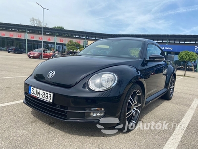 VOLKSWAGEN New Beetle