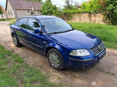 VOLKSWAGEN PASSAT 2.0 Trendline XENON. ÜLÉSF.TEMPOMAT. KÉT KULCS. SZERV.K