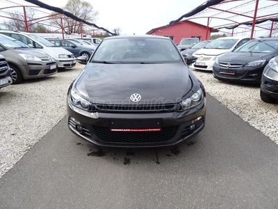 VOLKSWAGEN SCIROCCO 2.0 CR TDI Végig szervizelt Friss nagyszervíz! BARNA METÁL SZÍN