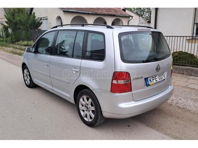 VOLKSWAGEN TOURAN 1.6 Trendline