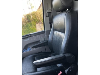 VOLKSWAGEN TRANSPORTER T5 2.5 TDI Mikrobusz