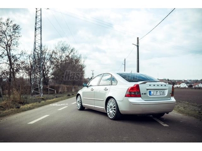 VOLVO S40 2.4