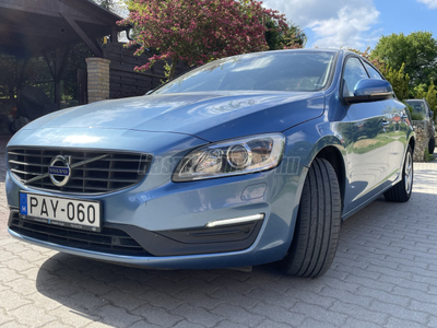 VOLVO S60 2.0 D [D3] Kinetic