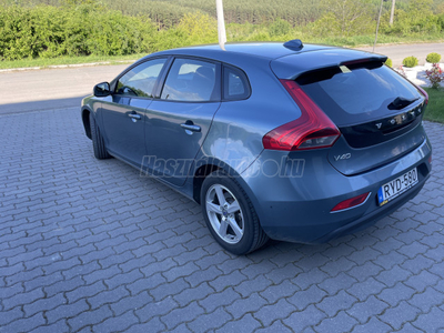 VOLVO V40 1.6 D [D2] Kinetic