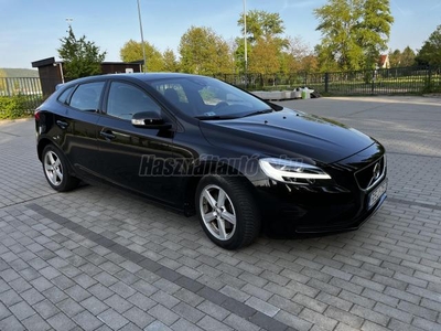 VOLVO V40 2.0 [T3] Kinetic Gyári vonóhoroggal!