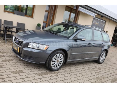 VOLVO V50 1.6 Kinetic Mo-i - 12 ÉVE EGY TULAJ - AKCIÓS VÉTELÁR!