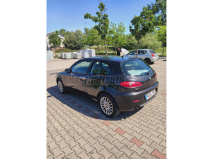 ALFA ROMEO 147 2.0 T. Spark Distinctive Selespeed