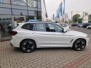 BMW IX3 Impressive. M-sport. Head-up. Panorámatető. Vonóhorog. 11KW-os töltő. ÁFÁs