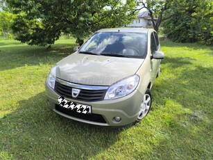 DACIA SANDERO 1.4 Arctic Arctic Music