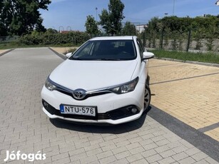 Eladó Toyota Auris