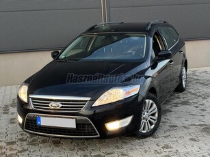 FORD MONDEO 2.0 Ghia Jól pakolható kombi és benzines