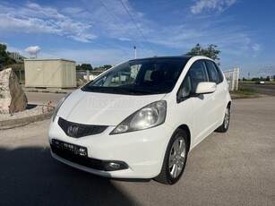 HONDA JAZZ 1.4 Elegance PANORÁMA TETŐ-DIGITÁLIS KLÍMA