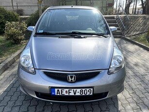 HONDA JAZZ 1.4 ES My. 2005 Téli. Nyári gumi alufelni. megkímélt állapot