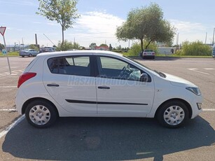 HYUNDAI I20 1.25 Life AC KARAMBOLMENTES-86LE-VÉGIG VEZ.SZERVÍZKÖNYV-EL.ABLAK-KLÍMA