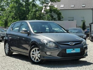 HYUNDAI I30 1.6 CRDi LP Comfort Gyári alufelni+Félbőr+Tempomat+Ülésfűtés++