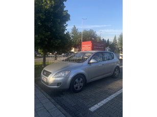 KIA CEE'D 2.0 CRDi TX