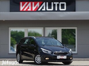 KIA CEE'D SW 1.4 Cvvt EX Klíma-Szervízkönyv-Sér...