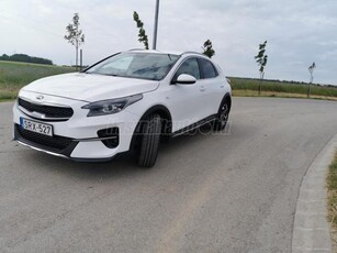 KIA XCEED 1.5 T-GDI X-Silver