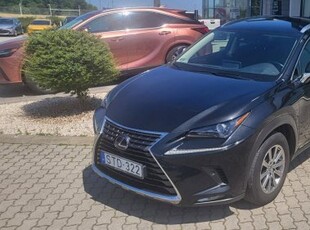 Lexus NX 300h Elegance Safety CVT