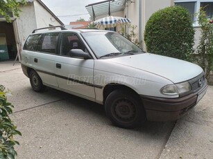 OPEL ASTRA F Caravan 1.4 GL vonóhoroggal