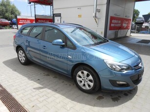 OPEL ASTRA J Sports Tourer 1.7 CDTI Enjoy Sérülésmentes .Végig vezetett szervizkönyv