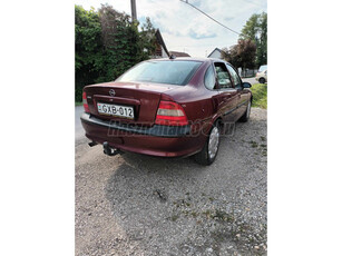 OPEL VECTRA B 1.8 16V CD