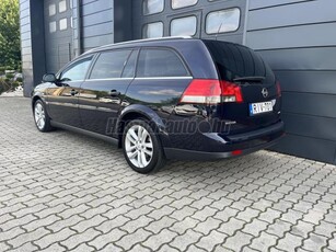 OPEL VECTRA C Caravan 1.9 CDTI Cosmo SZERVIZELT / NAVI / ÜLÉSFŰTÉS / TEMPOMAT