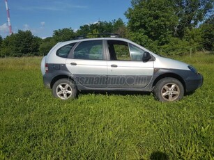RENAULT SCENIC Scénic RX4 1.9 dCi Pack Plus