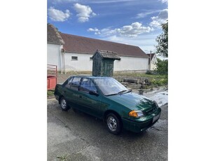 SUZUKI SWIFT Sedan 1.3 GLX