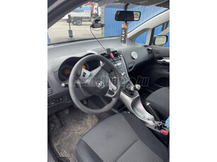 TOYOTA AURIS 1.33