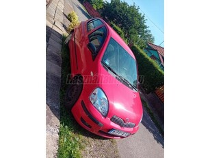 TOYOTA YARIS 1.0