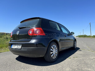 VOLKSWAGEN GOLF V 1.6 FSI Comfortline