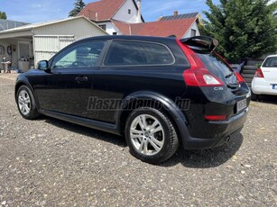 VOLVO C30 2.0 D [D3] Kinetic KLÍMA / TEMPOMAT / ESŐSZENZOR / LEINFORMÁLHATÓ SZERVIZTÖRTÉNET / 2.5 DIESEL