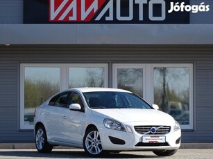 Volvo S60 2.0 D [D3] Momentum Geartronic 153eKM...