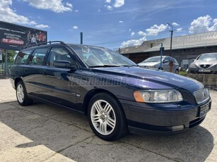 VOLVO V70 2.4 D [D5] Momentum