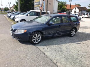 VOLVO V70 2.4 D Summum KÉZIVÁLTÓS.ROZSDAMENTES