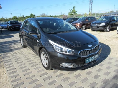 KIA CEE'D 1.4 CVVT LX / 108 EZER KM / SZERVIZKÖNYV / ALU / LED / TEMPOMAT / PDC /