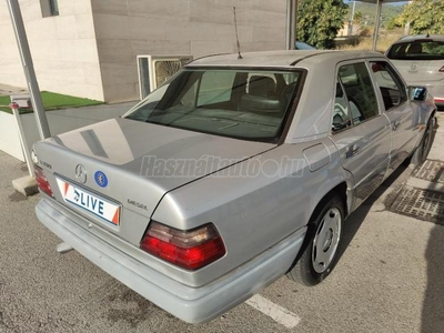 MERCEDES-BENZ E 300 D Spanyol Import rozsdamentes. Első forg. hely. 1994. 29 Éves autó