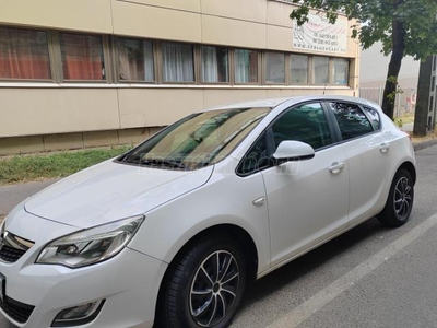 OPEL ASTRA J 1.4 Enjoy