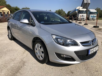 OPEL ASTRA J 1.4 Selection ABS+ KLÍMA !!!