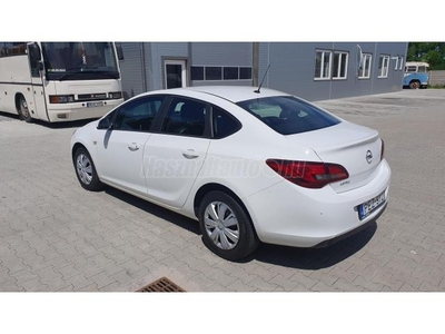 OPEL ASTRA J Sedan 1.6 Enjoy EURO6