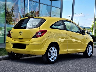 OPEL CORSA D 1.2 Cosmo 85300KM Klíma Tempomat Félbőr Kanyarfény