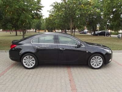 OPEL INSIGNIA 2.0 T Cosmo