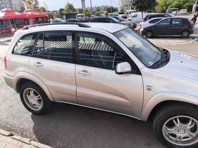 TOYOTA RAV 4 Rav4 2.0 4x4 Sol